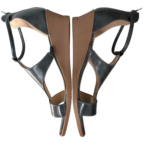 TINSTREE Women's Wedge Comfort Sandal Ankle T-Strap Back Zip Gunmetal Leather  9 - Picture 4 of 14